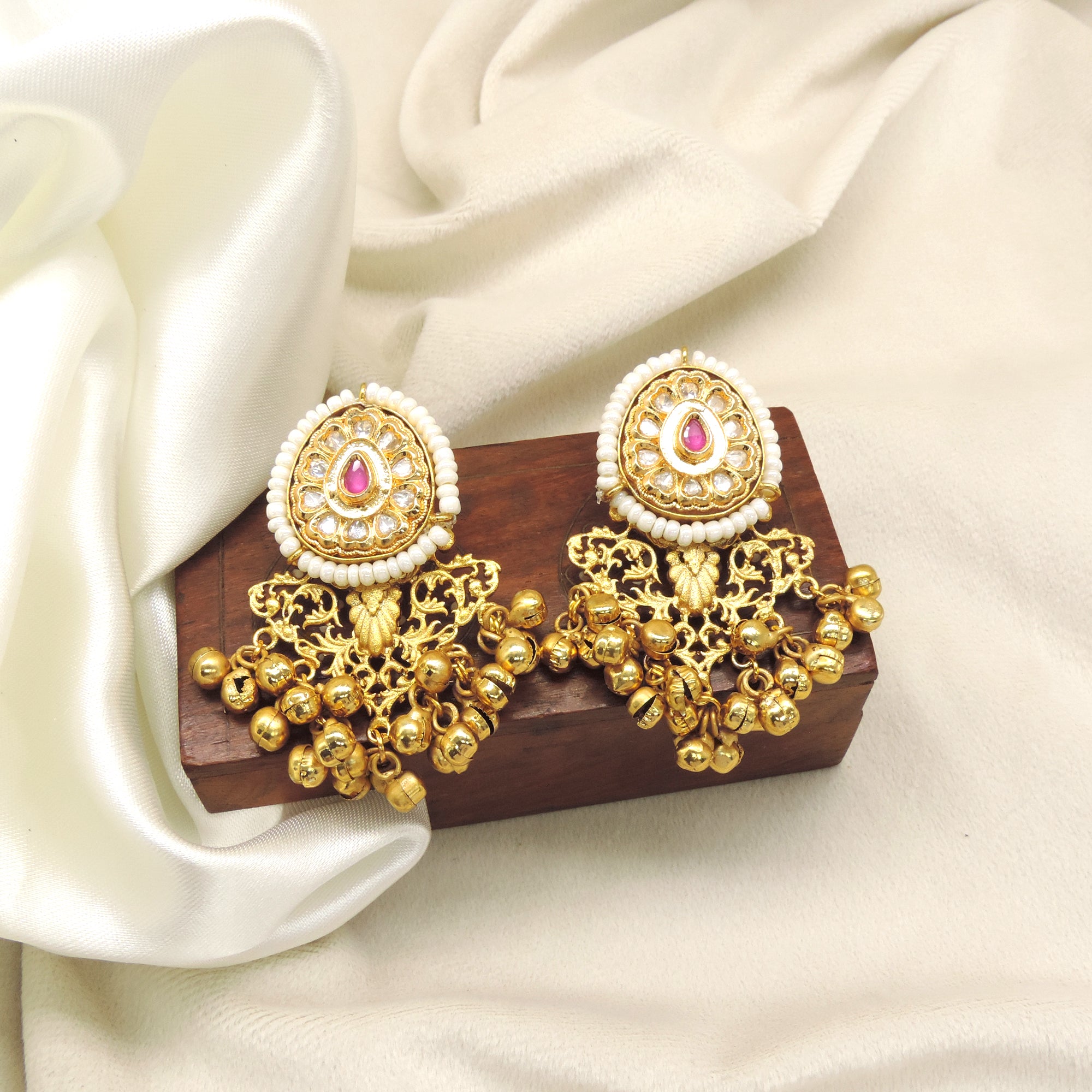 Sahzadi Earrings