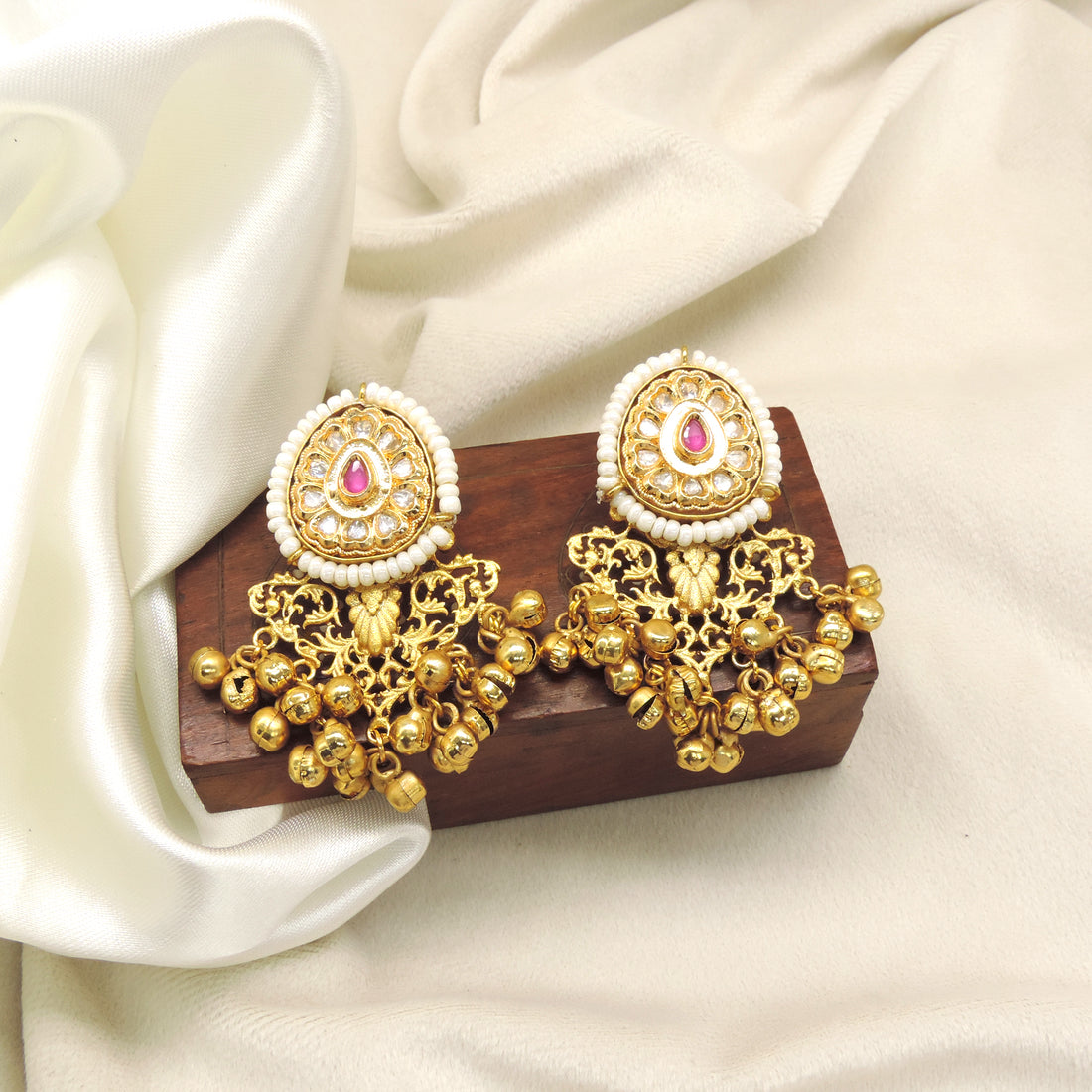 Sahzadi Earrings
