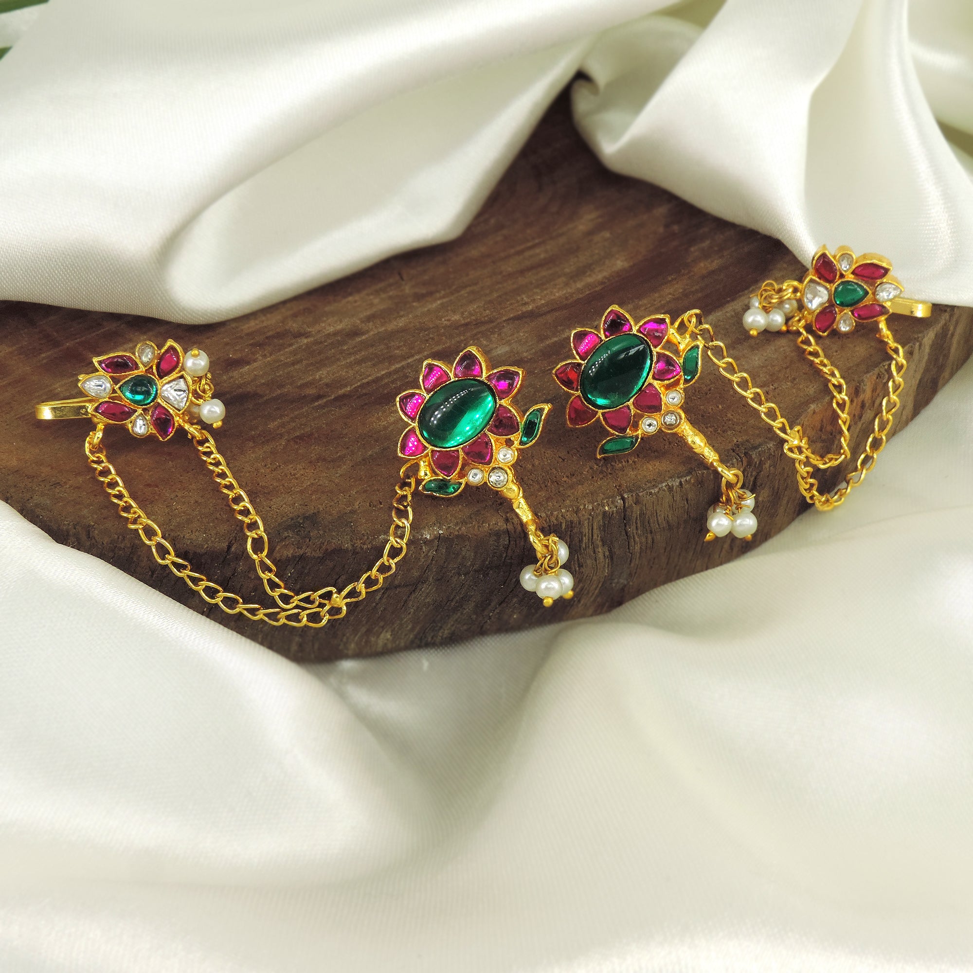 Kavya Earcuff with earing