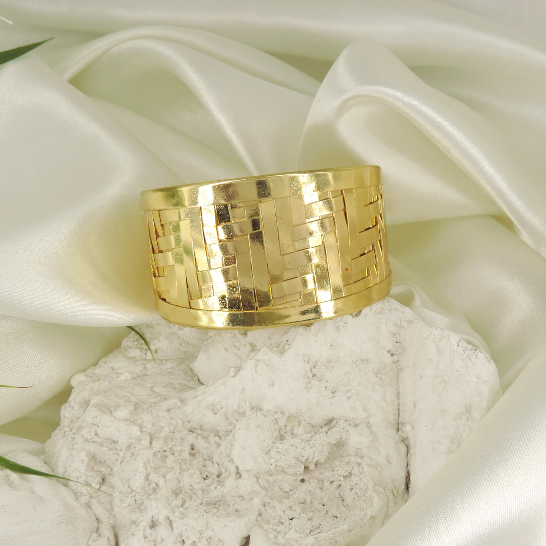 SOLO Love Cuff - single pc