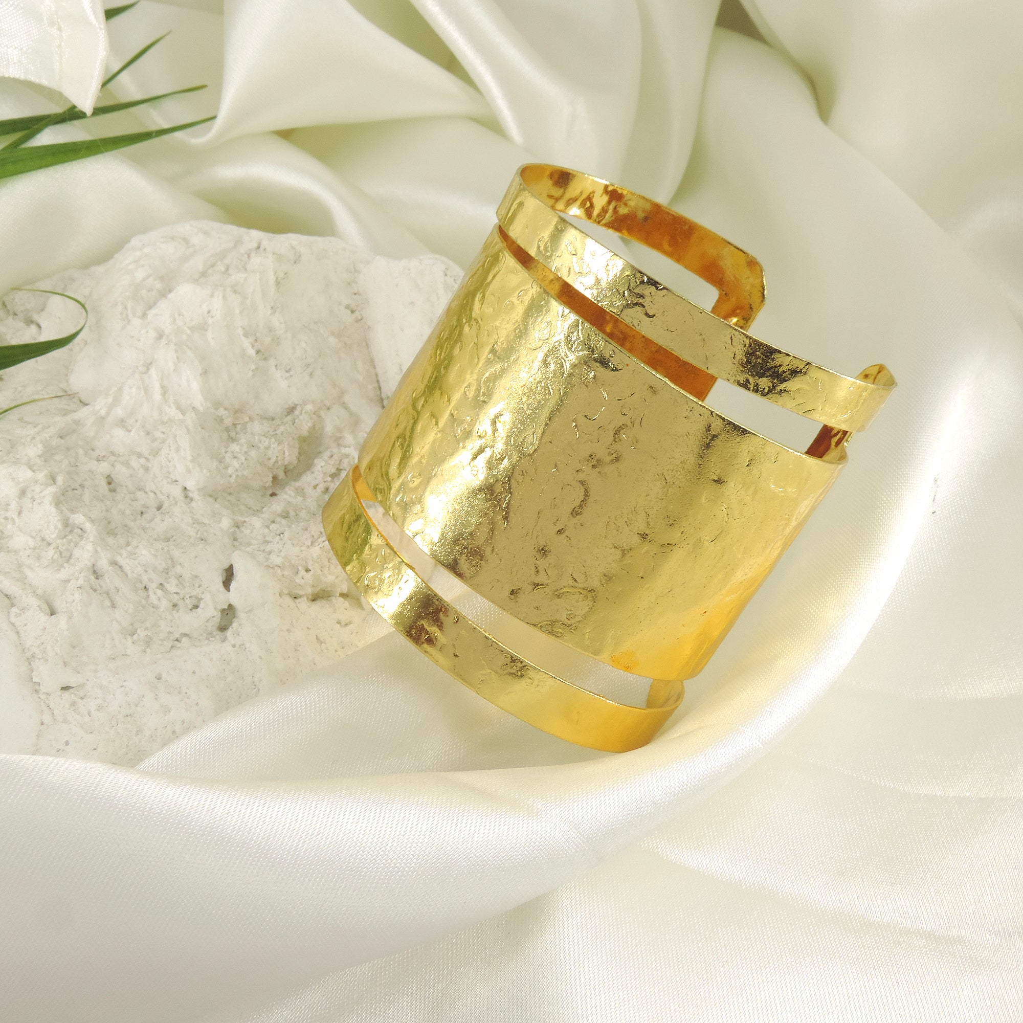 Gols Ray Cuff- single pc