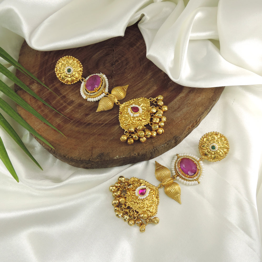 Gulnaar jhumka