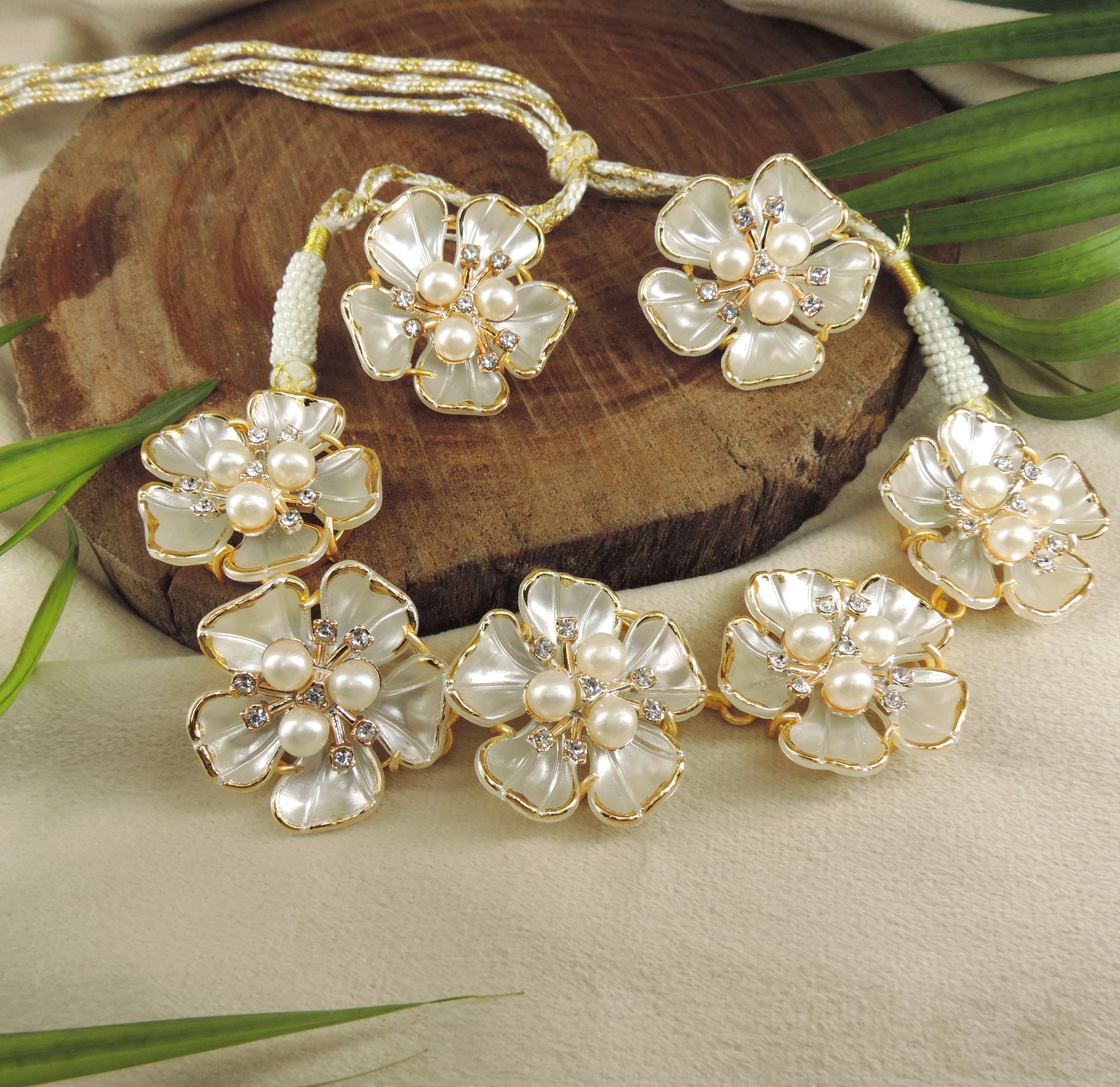 Khoobsurat Ruh necklace set