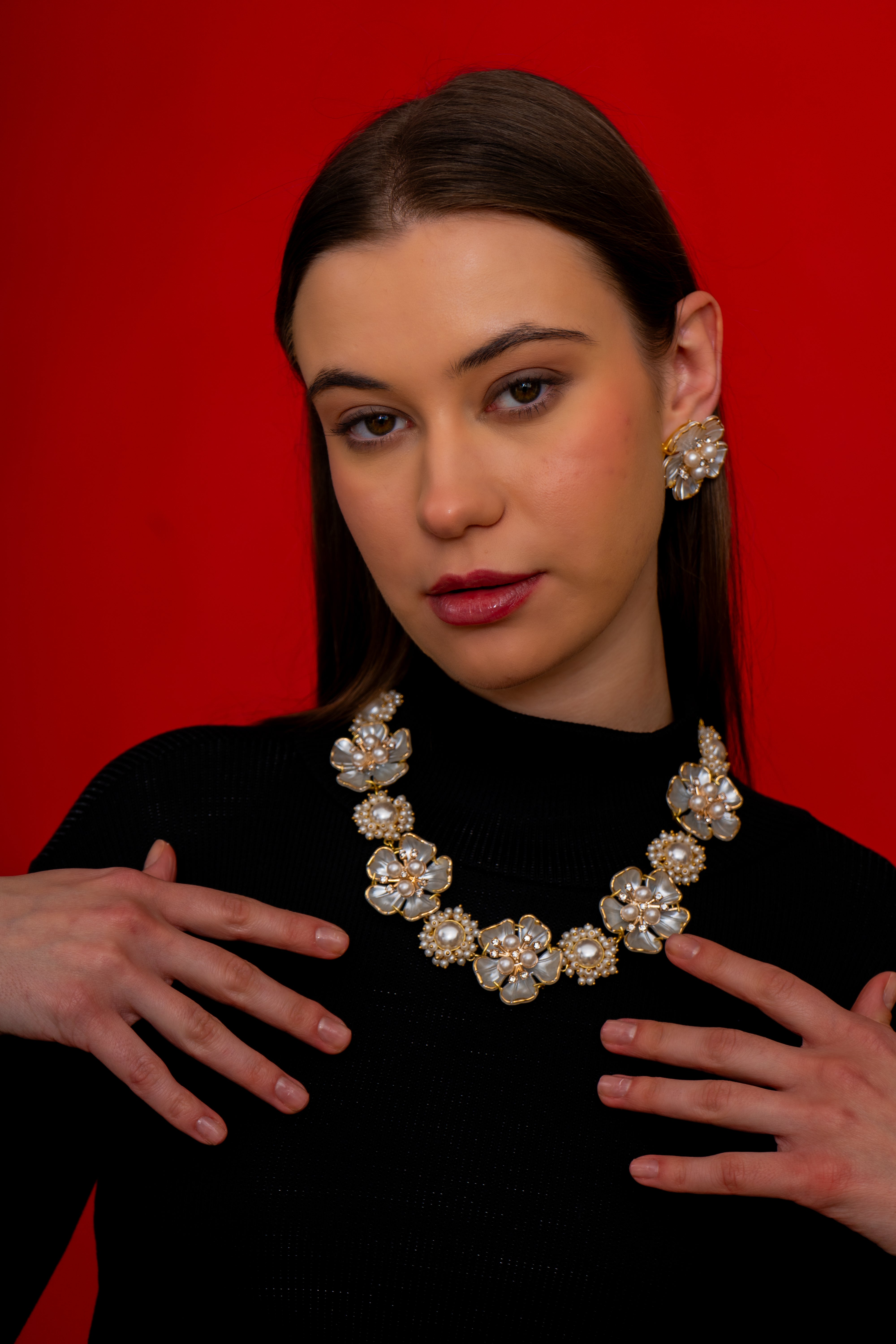 WRAPPED IN LOVE FLOWER NECKLACE set with earing