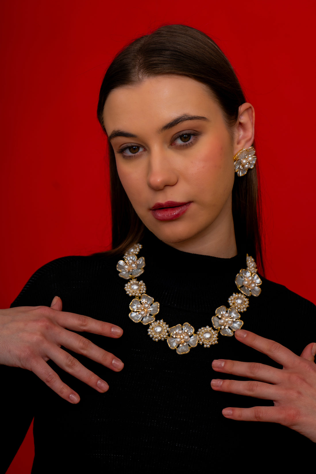 WRAPPED IN LOVE FLOWER NECKLACE set with earing