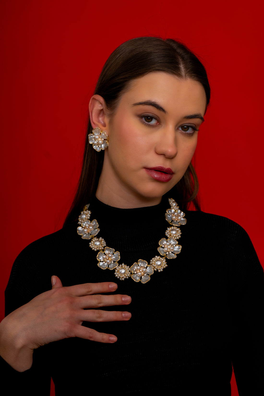 WRAPPED IN LOVE FLOWER NECKLACE set with earing