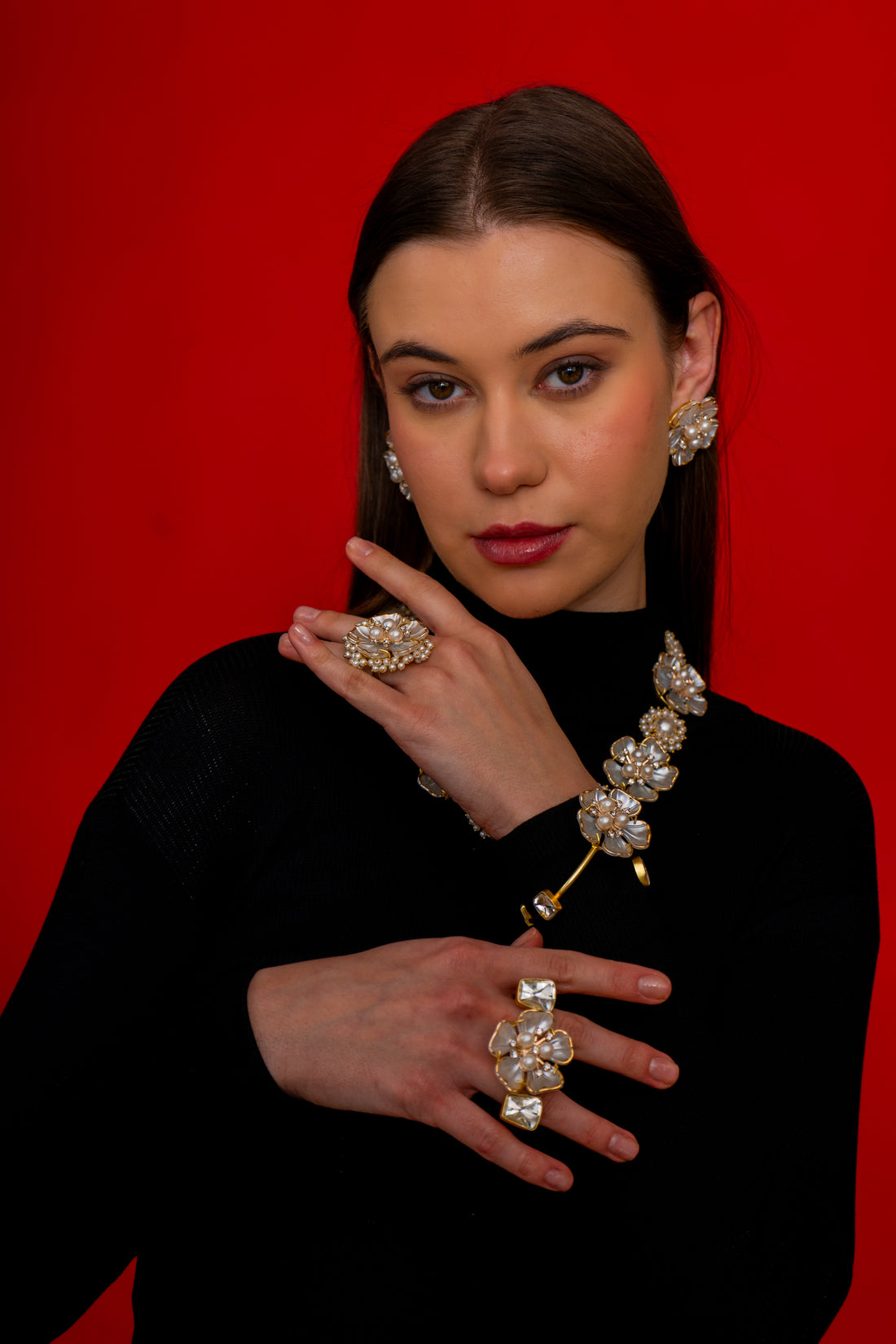WRAPPED IN LOVE FLOWER NECKLACE set with earing