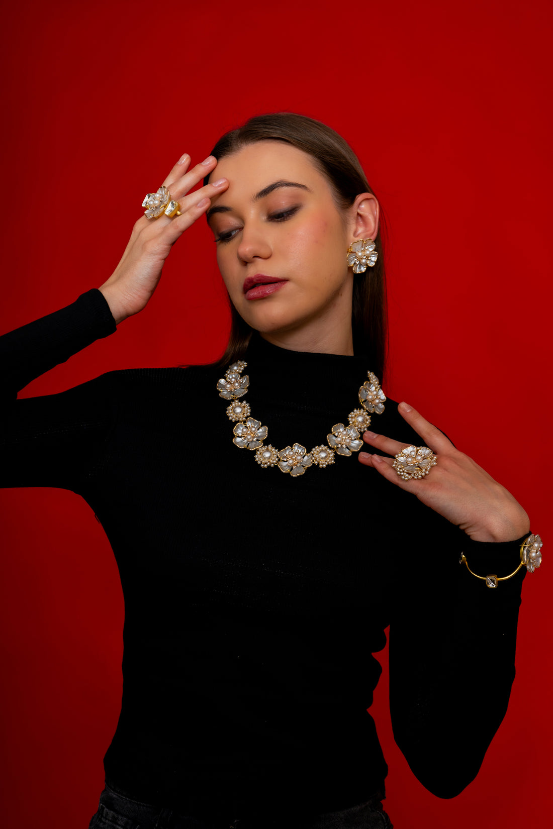 WRAPPED IN LOVE FLOWER NECKLACE set with earing