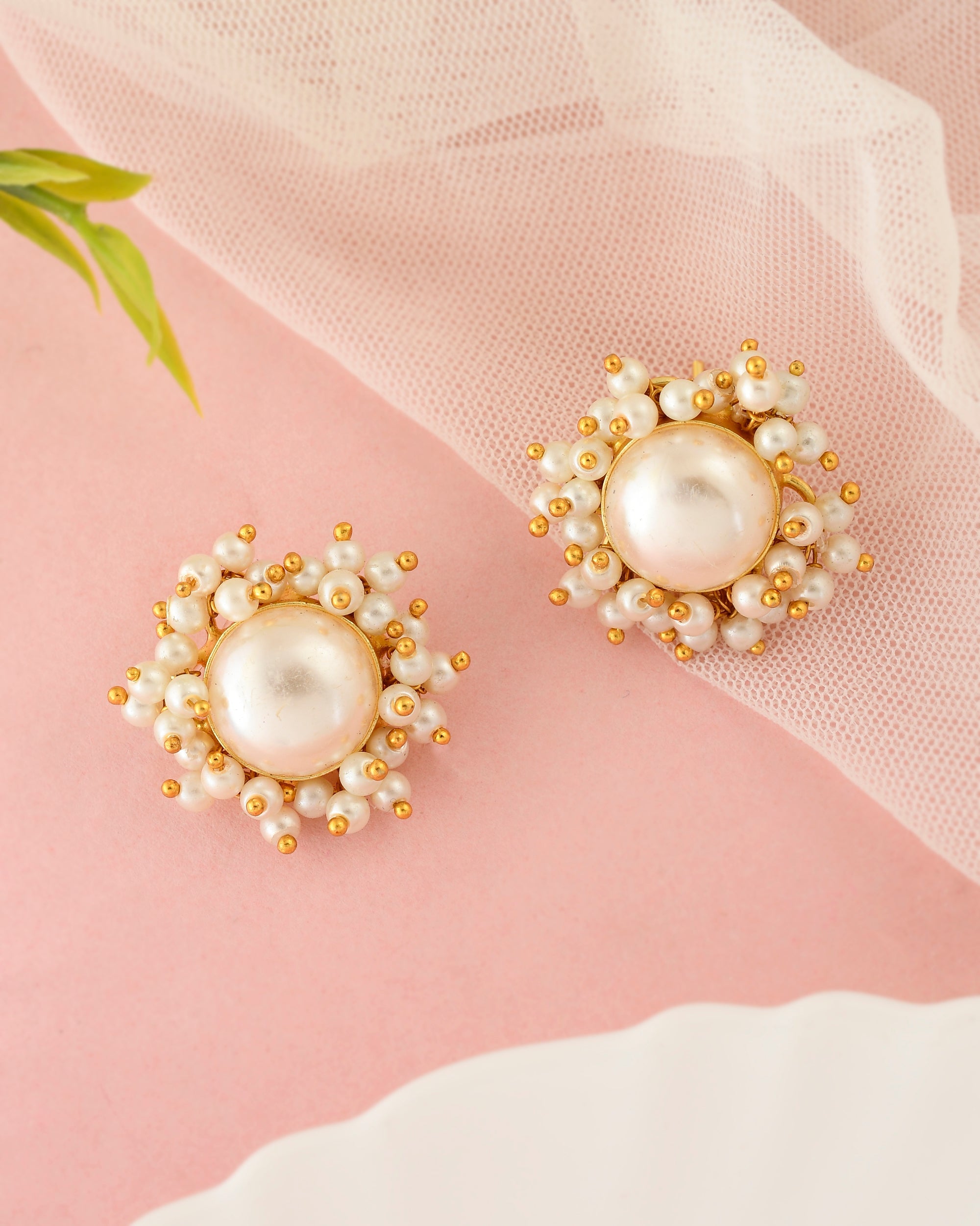 DAILYWEAR STUDS