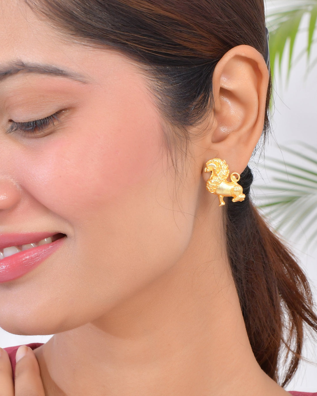 LION STUDS
