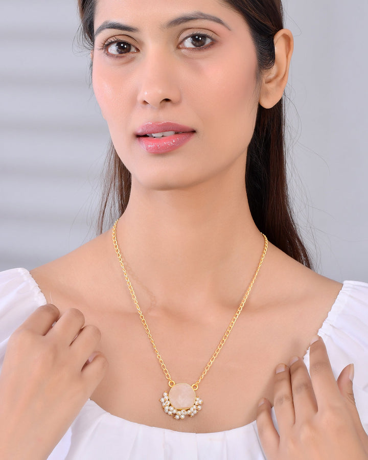 ROCK ROUTINE ROSEQUARTZ STONE (no tops with it )