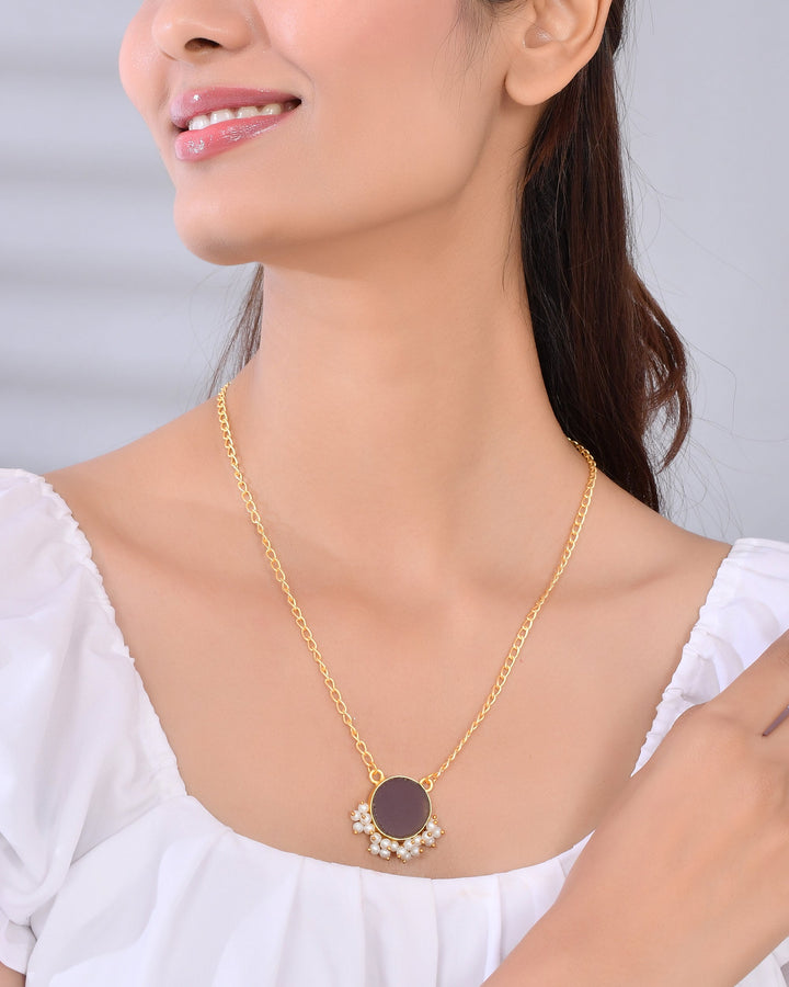 DELICATE PENDANT  (no tops with it )