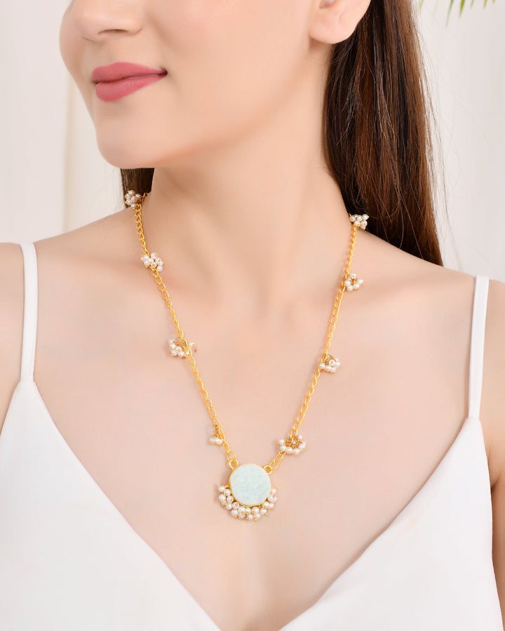 Beauty Pendant (no earing with it )