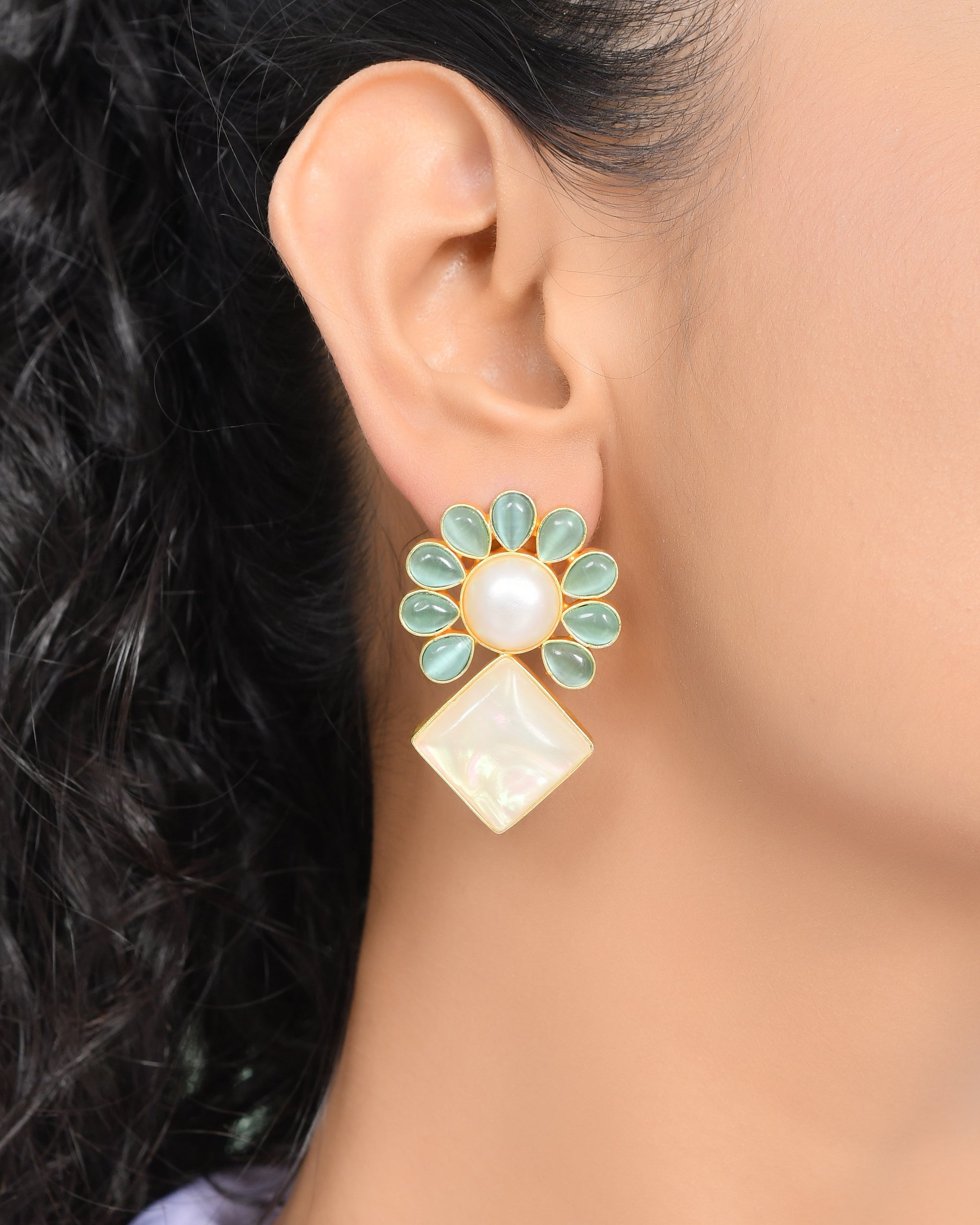 PEARLY NIA STUDS