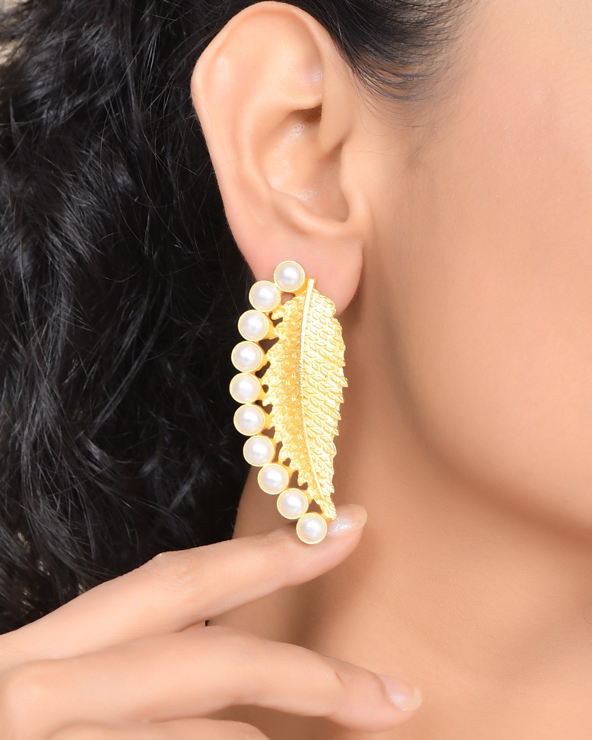 METAL CRISPY EARING