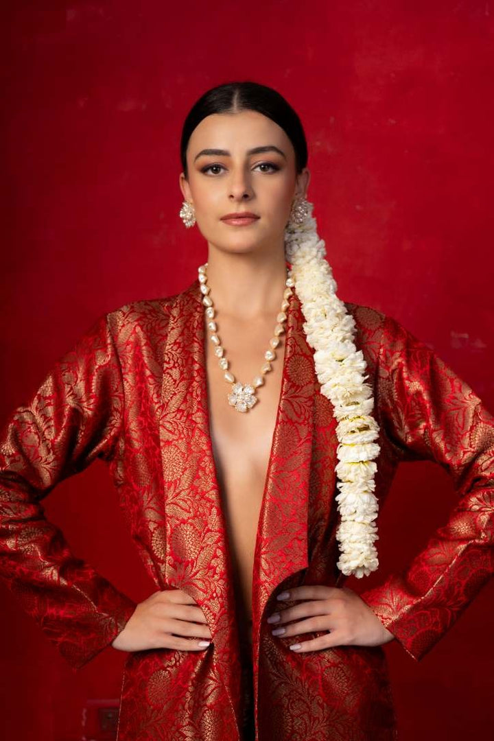 Nazaakat pendant with Tops