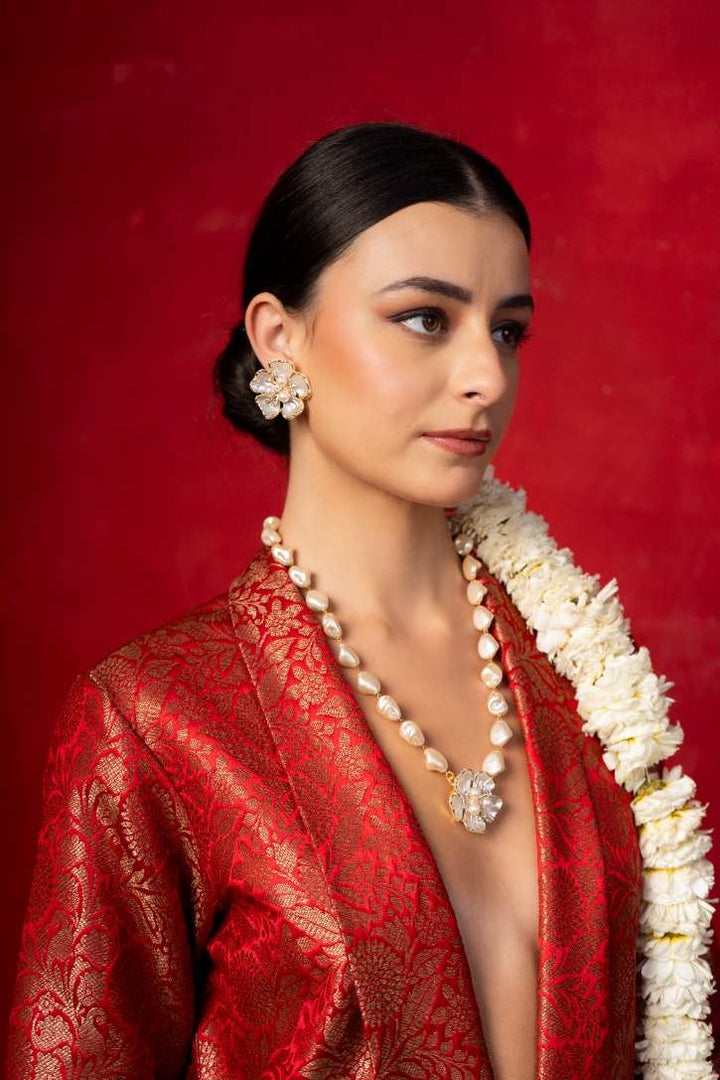 Nazaakat pendant with Tops