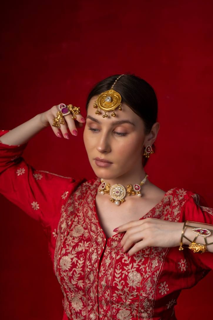 Nayab maangtika
