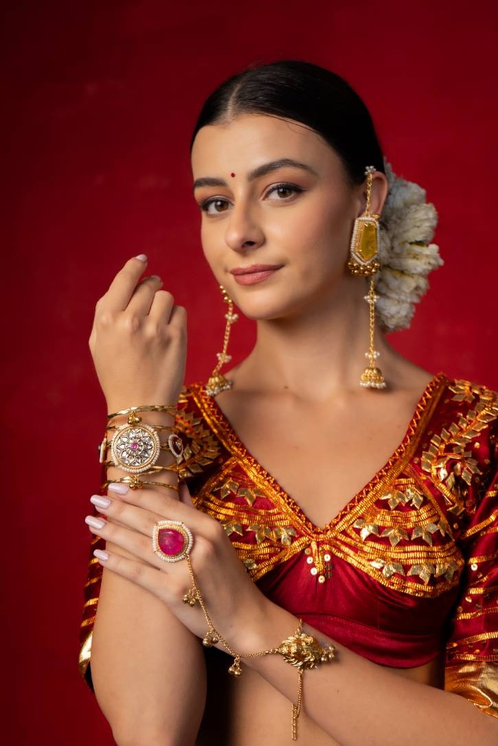 Sultana cuff single pc