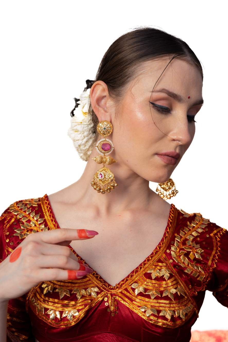 Gulnaar jhumka
