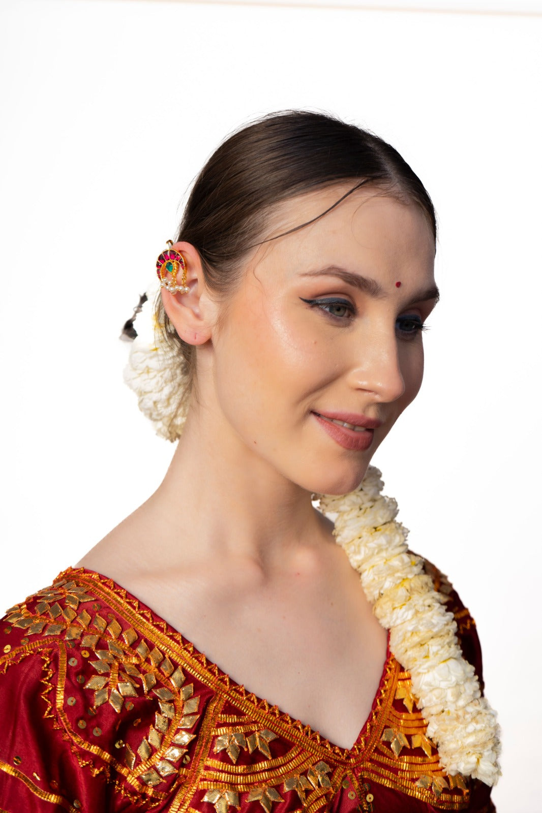 Jahan-e-Khaas Earcuff Bugadi