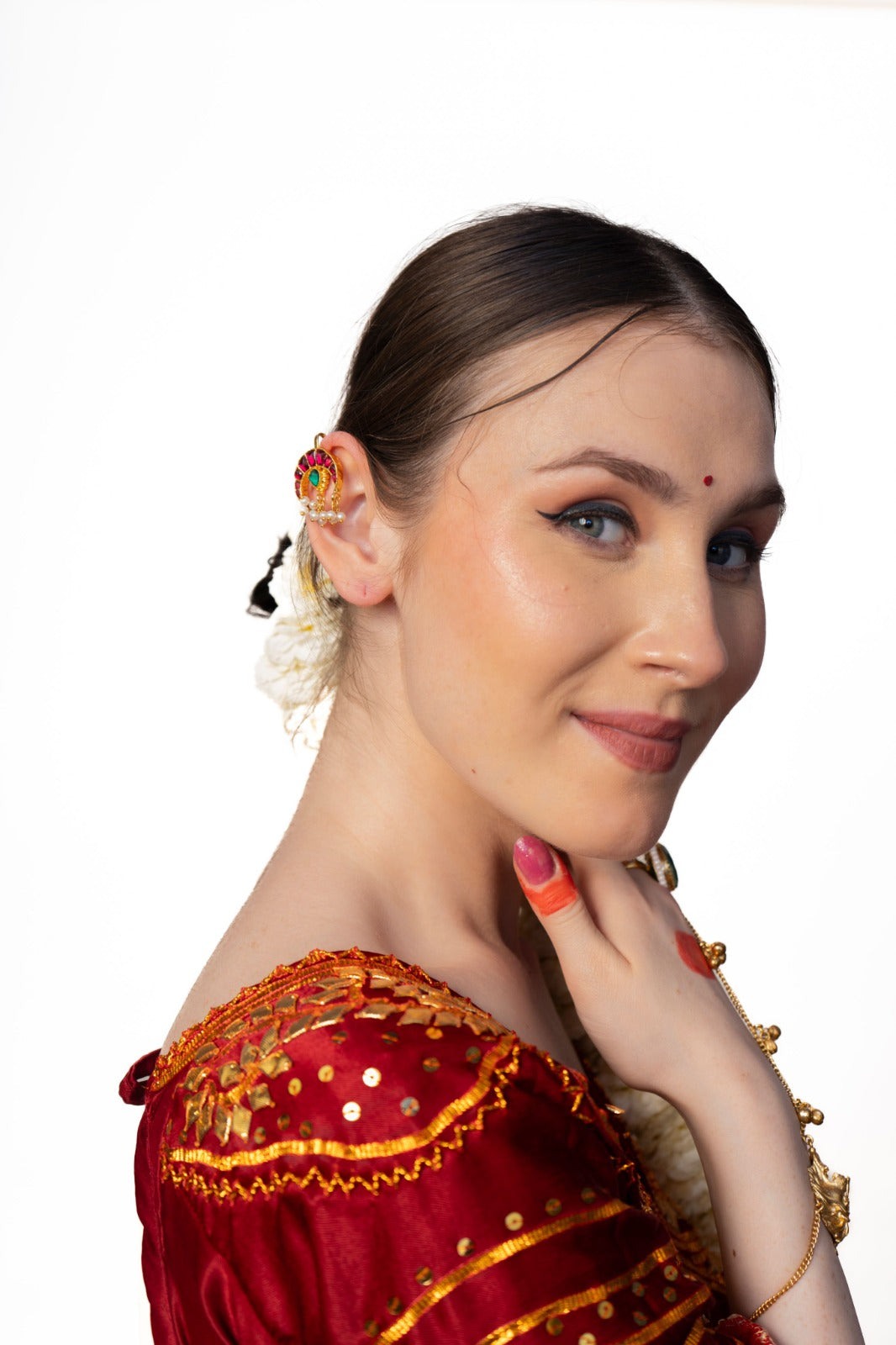 Jahan-e-Khaas Earcuff Bugadi